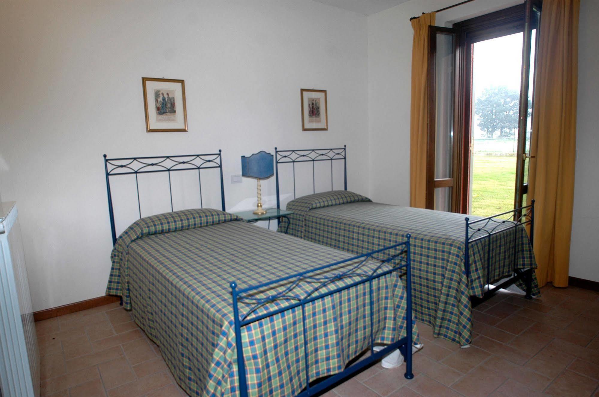 Residenza Torre Acquatino Aparthotel Spello Exterior photo