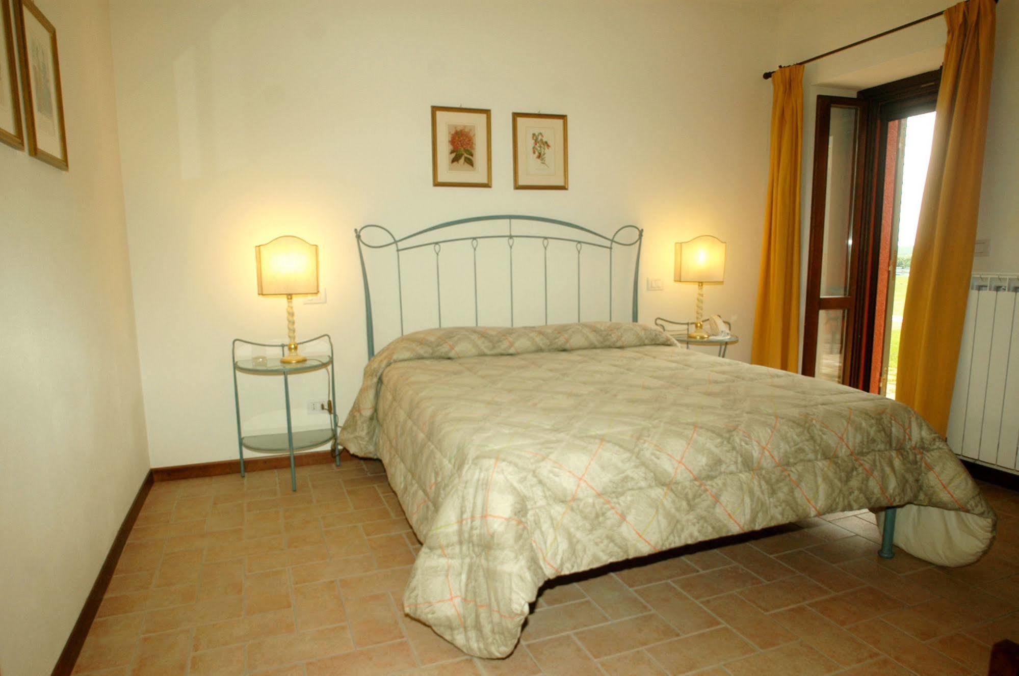 Residenza Torre Acquatino Aparthotel Spello Exterior photo