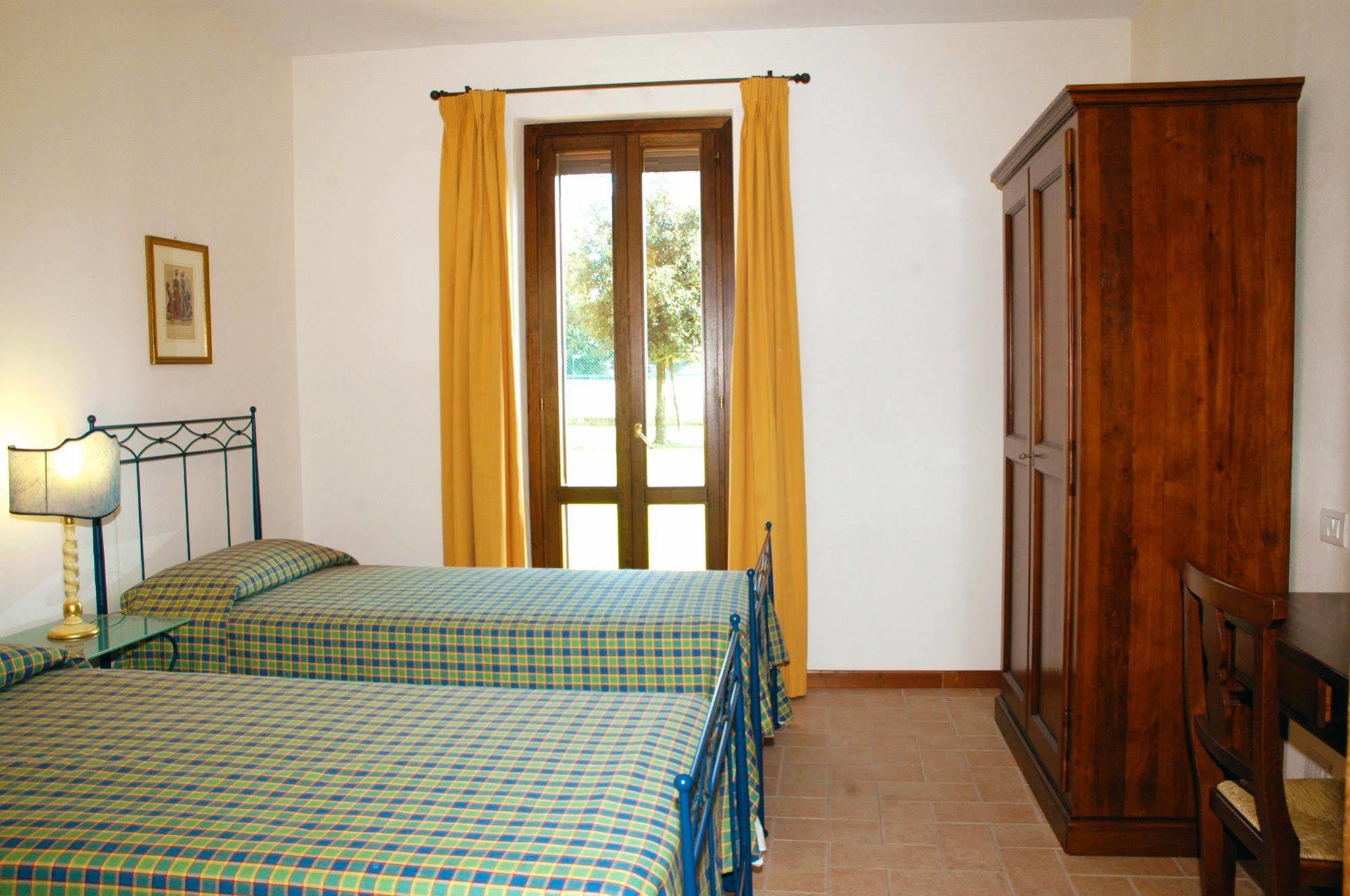 Residenza Torre Acquatino Aparthotel Spello Exterior photo