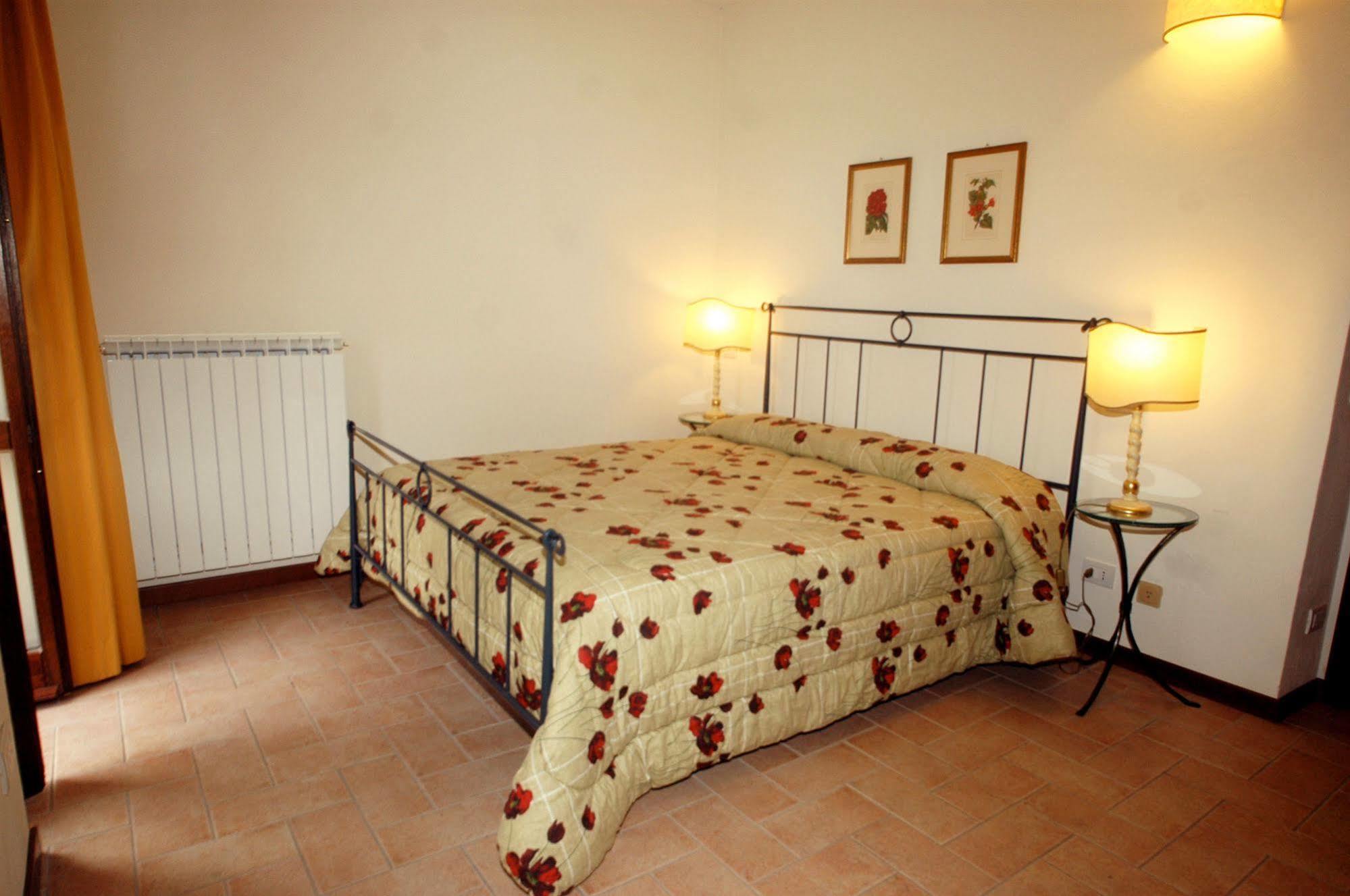 Residenza Torre Acquatino Aparthotel Spello Exterior photo