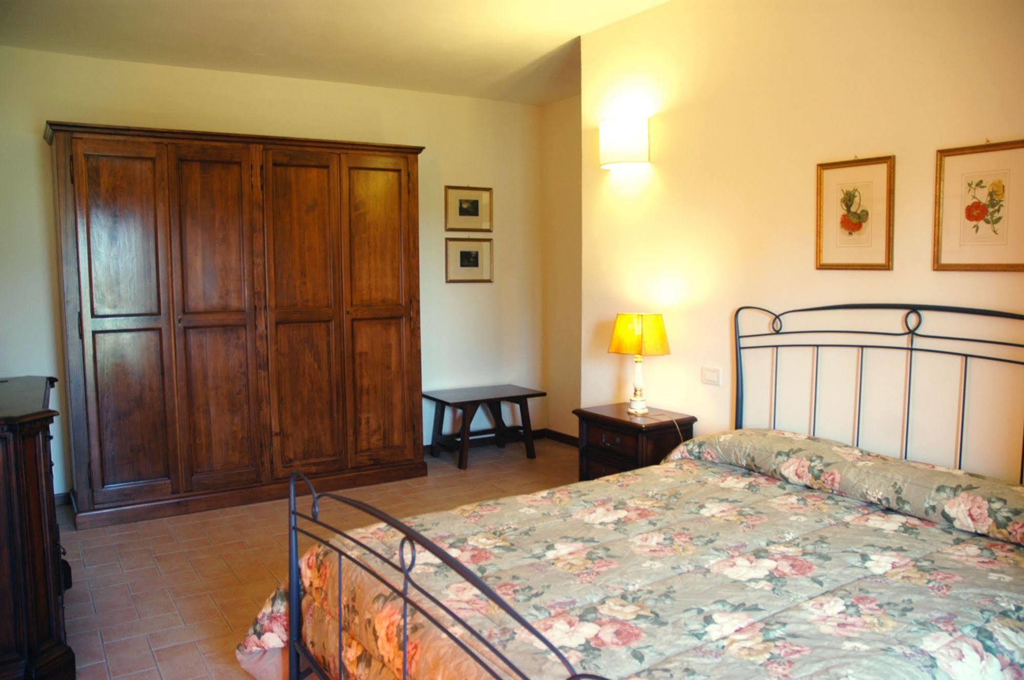 Residenza Torre Acquatino Aparthotel Spello Exterior photo