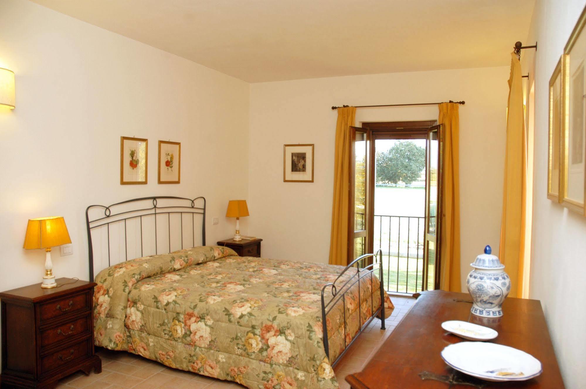 Residenza Torre Acquatino Aparthotel Spello Exterior photo