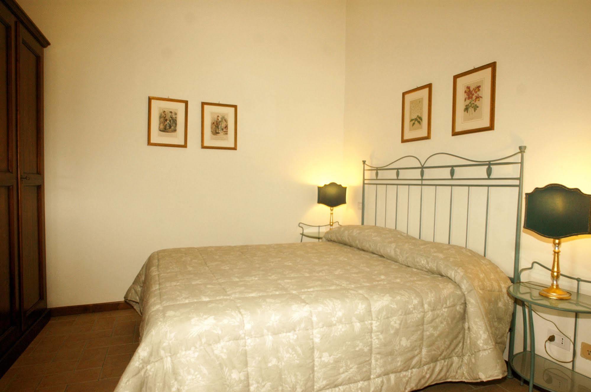 Residenza Torre Acquatino Aparthotel Spello Exterior photo